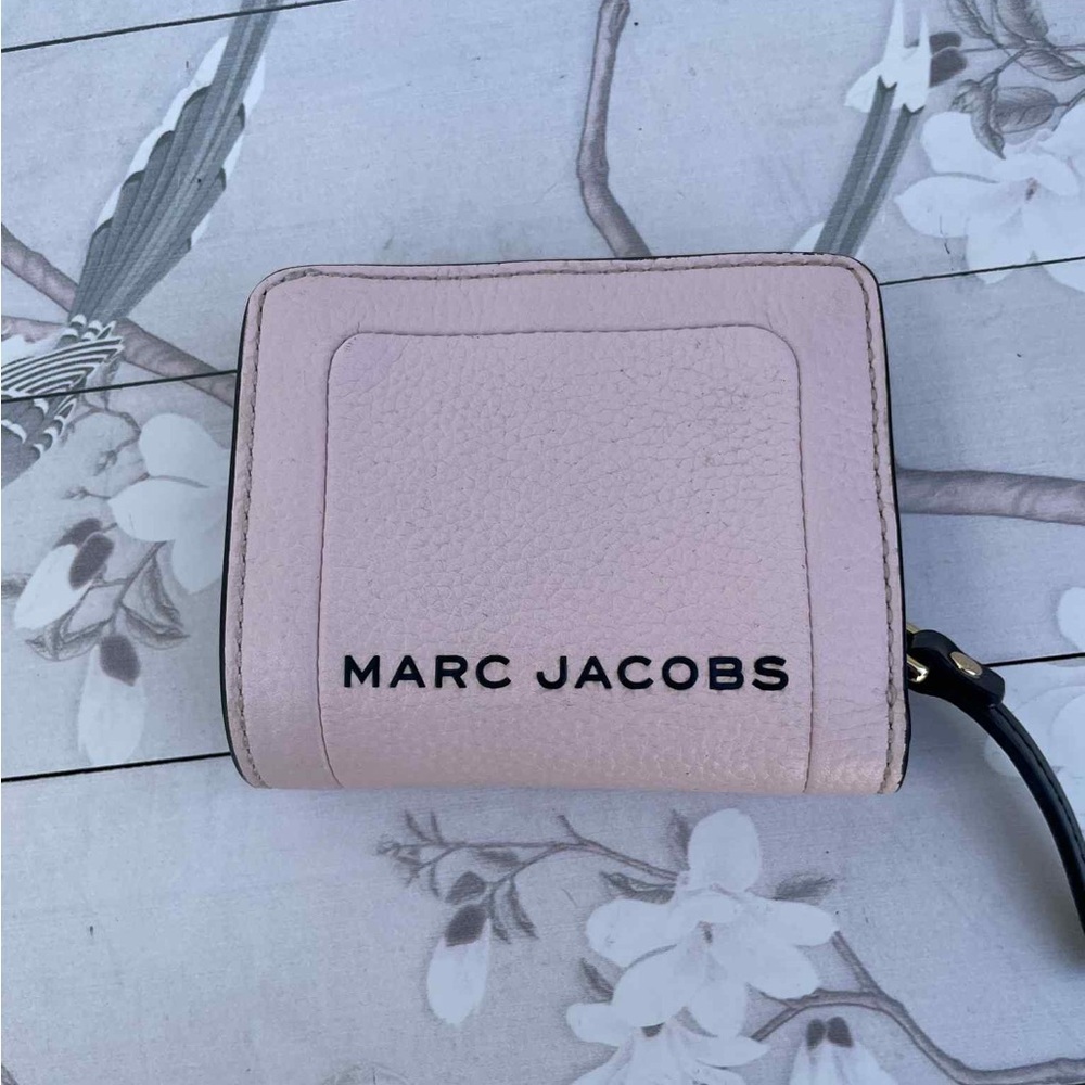 Marc Jacobs Light Pink Leather Wallet